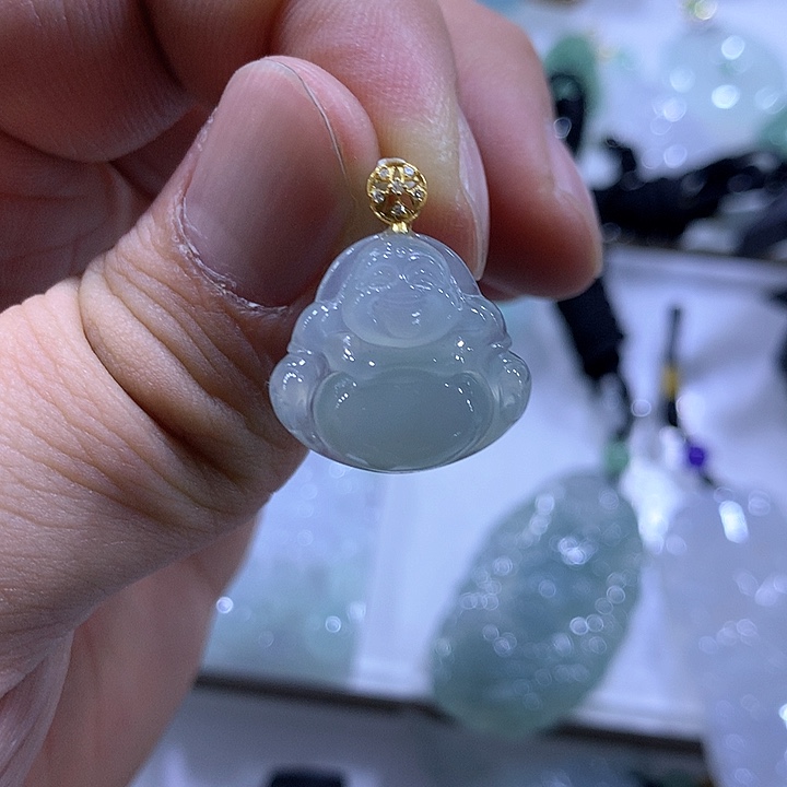 翡翠颈饰18K金镶嵌天然翡翠A货吊坠