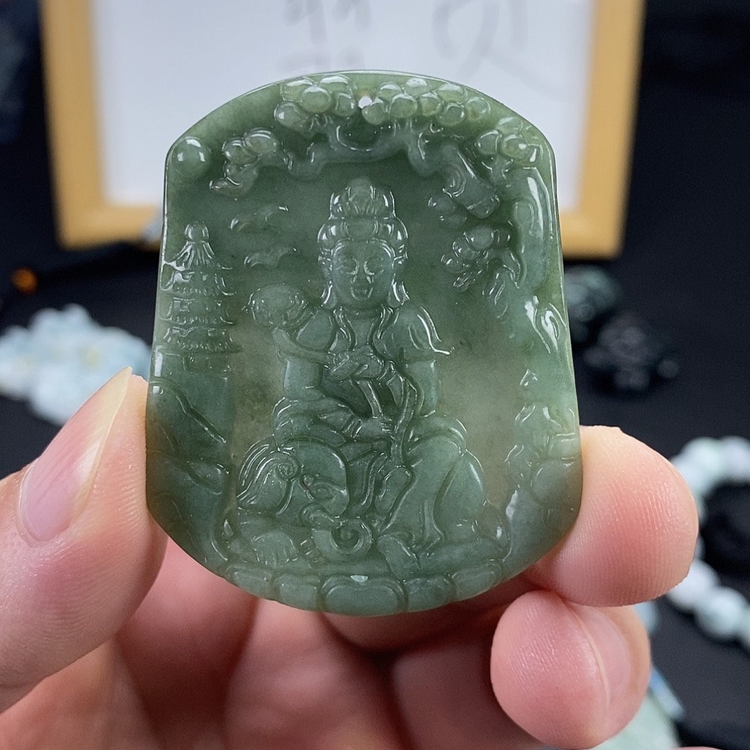 翡翠未镶嵌颈饰翡翠