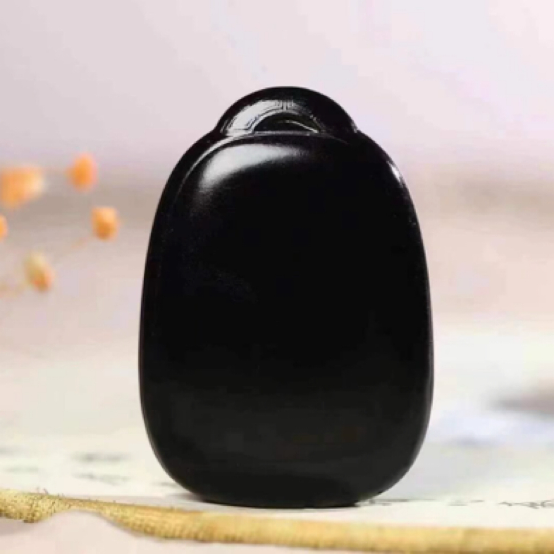  【平安牌】•守护 规格:  50×35×11mm  重41g和田玉•墨玉 HTY29