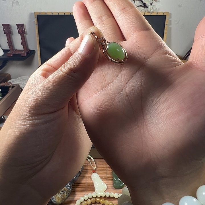 和田玉未镶嵌项链