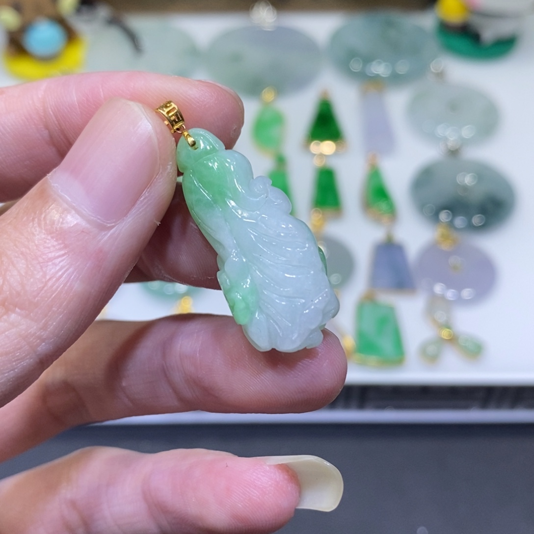 翡翠18K金镶嵌吊坠(不含链)