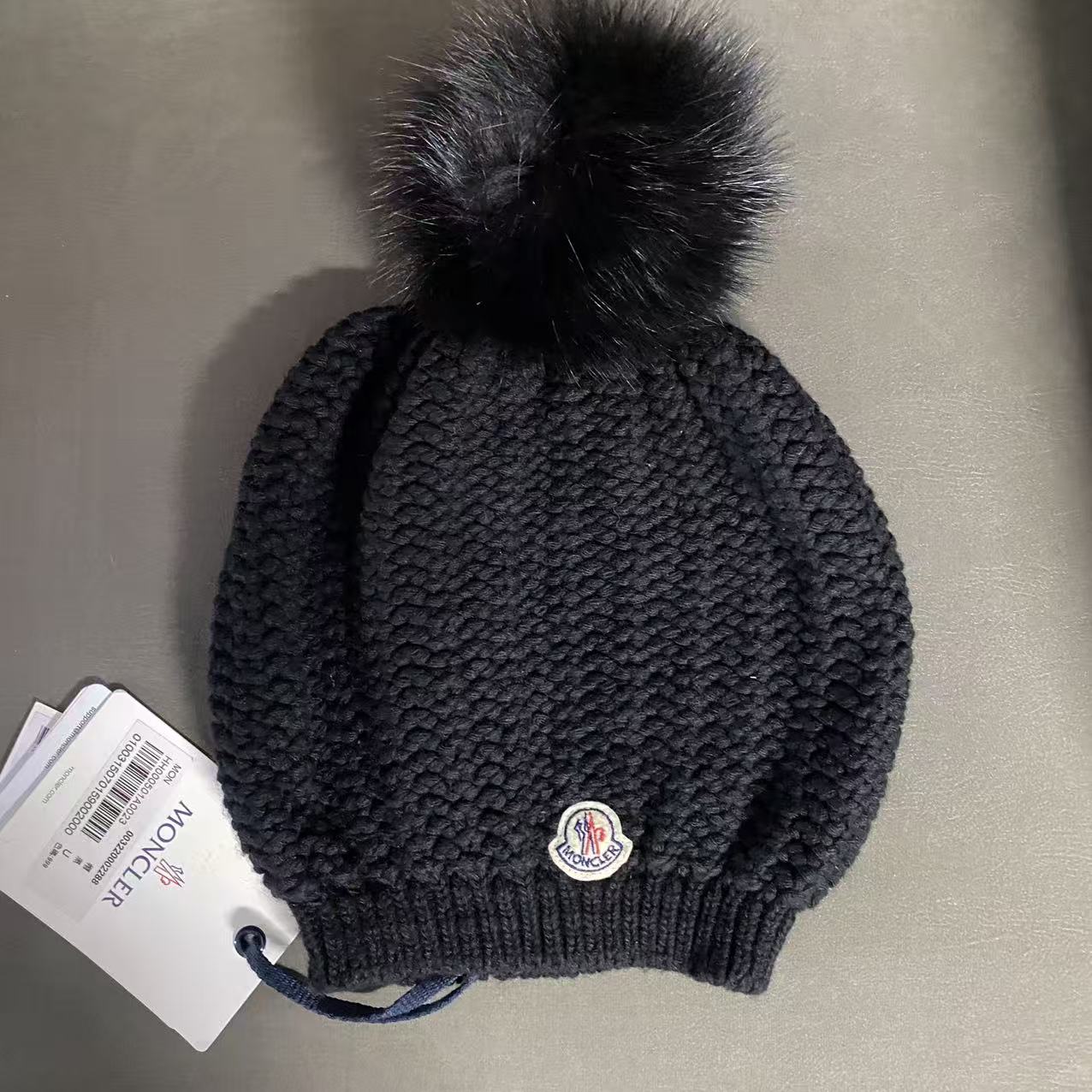 未使用 MONCLER 盟可睐全新闲置黑色针织帽/949731629613