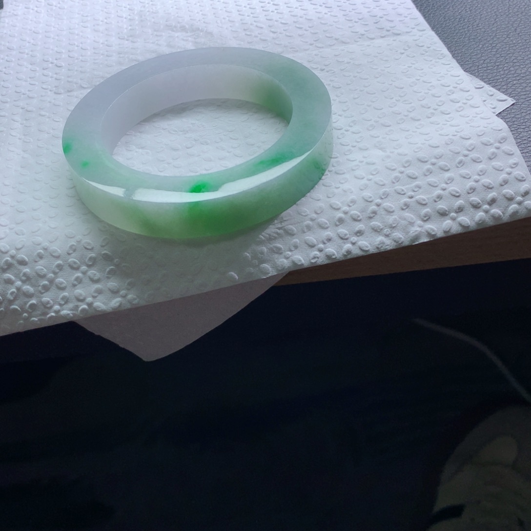 定制翡翠翡翠手镯未镶嵌苏*。