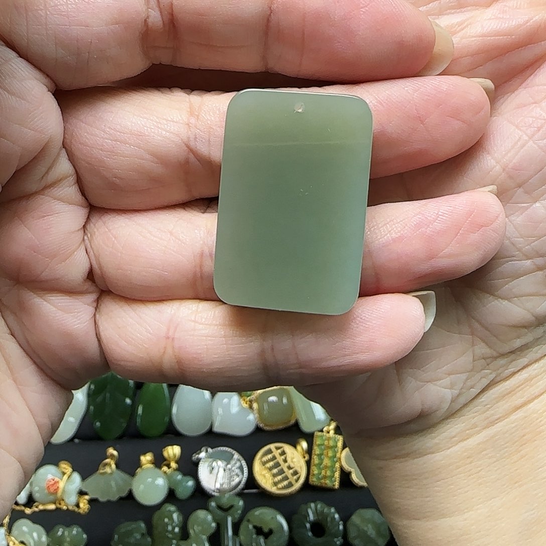 和田玉未镶嵌吊坠(不含链)封**爱