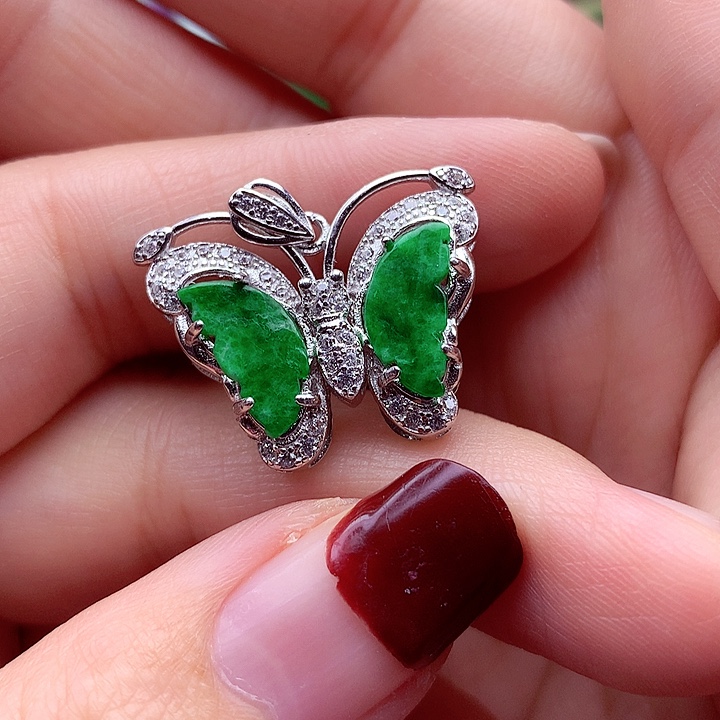 翡翠颈饰银S925镶嵌翡翠