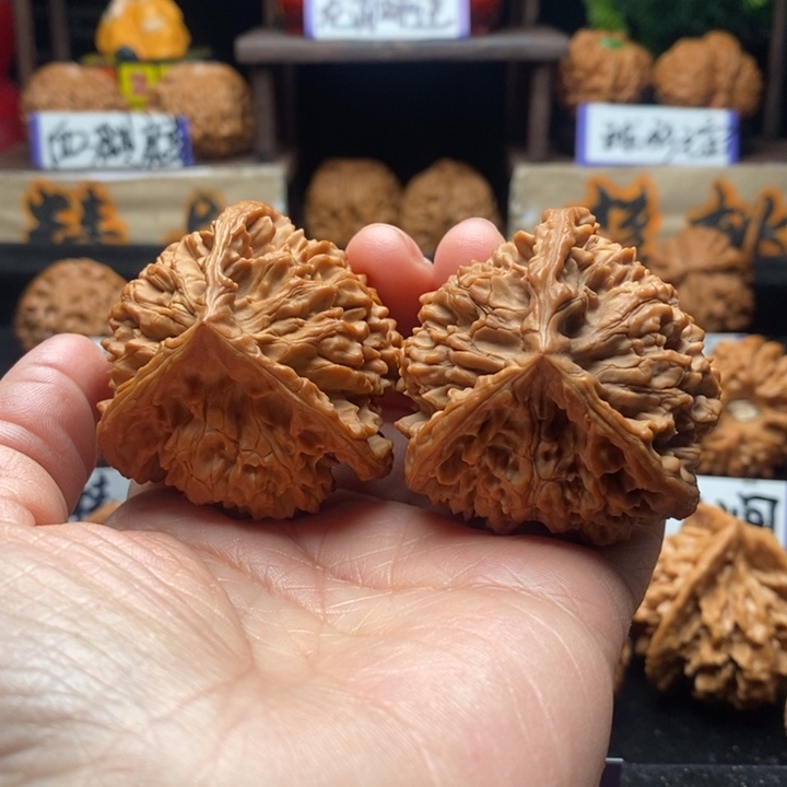 文玩核桃把件3****i官帽奔