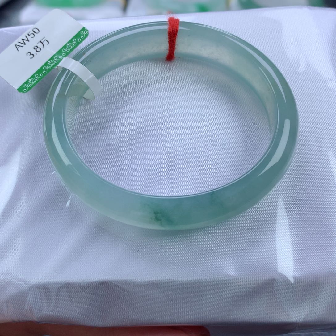 翡翠手镯未镶嵌50贵妃