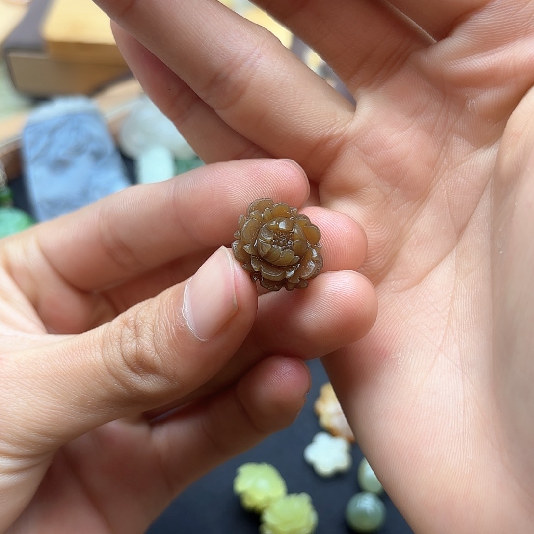 和田玉颈饰未镶嵌欣