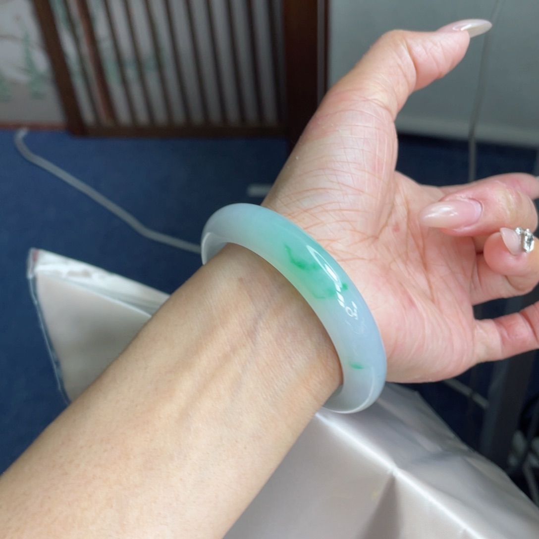 未镶嵌手镯翡翠55.7圈 冰胶细腻 阳春白雪 气质 22号