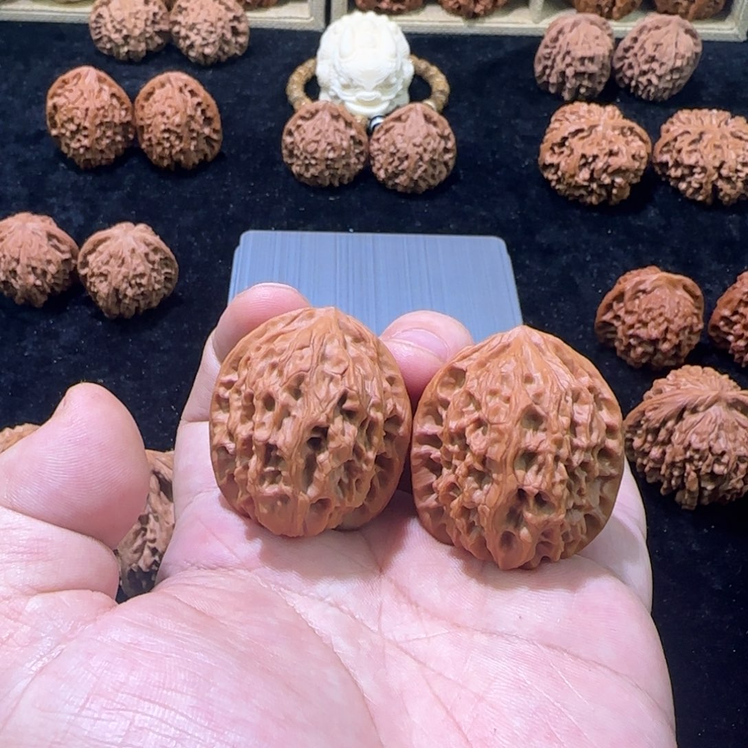 文玩核桃把件36肚39搞至尊牛