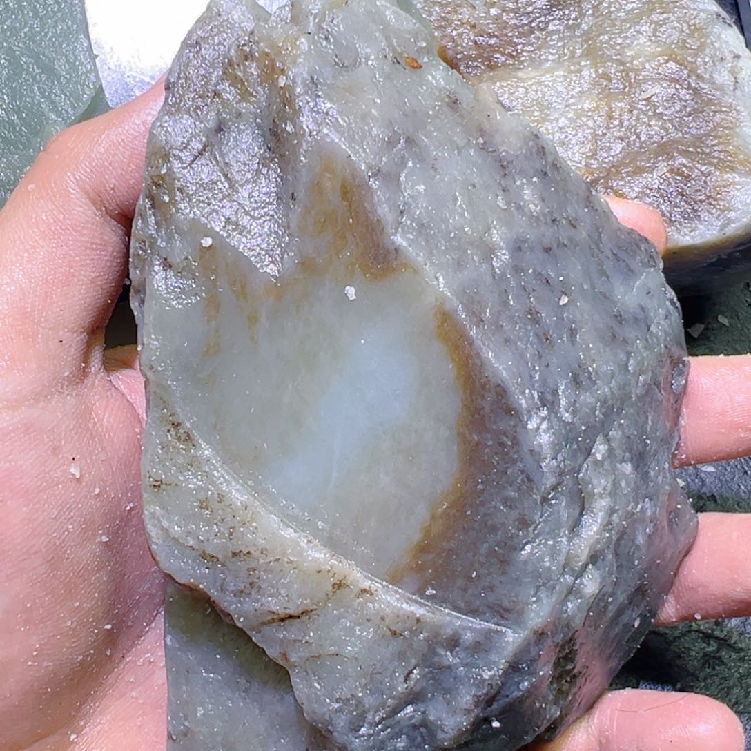 和田玉未镶嵌珠宝半成品