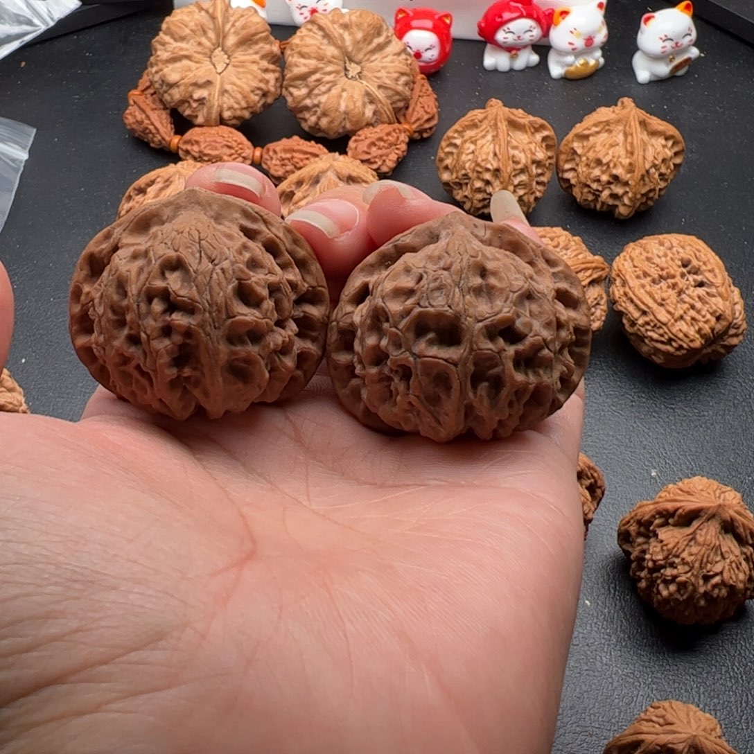 文玩核桃把件宫灯