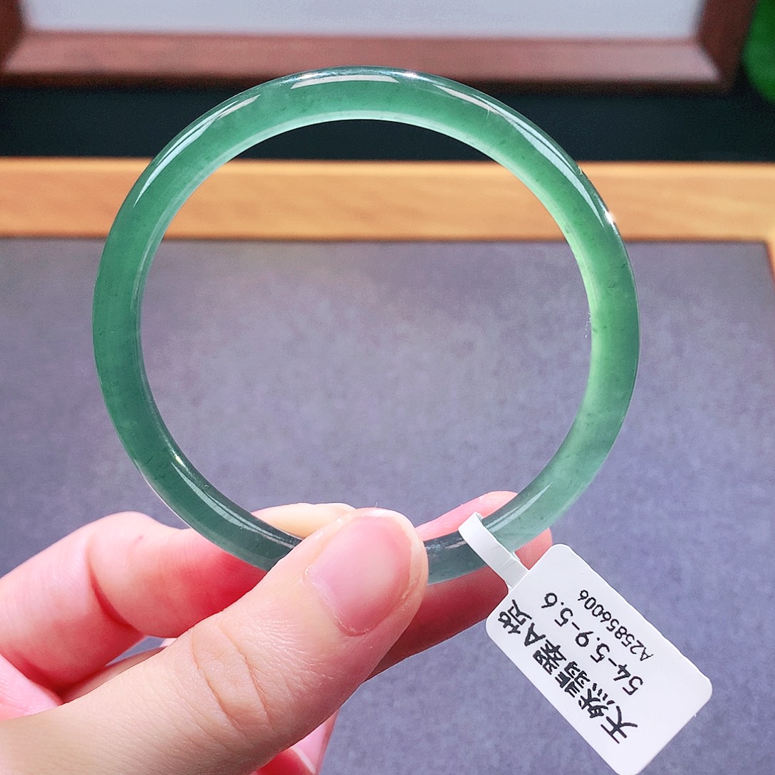 未镶嵌手镯翡翠天然翡翠