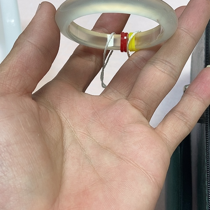 玛瑙/玉髓手镯未镶嵌欢*?231