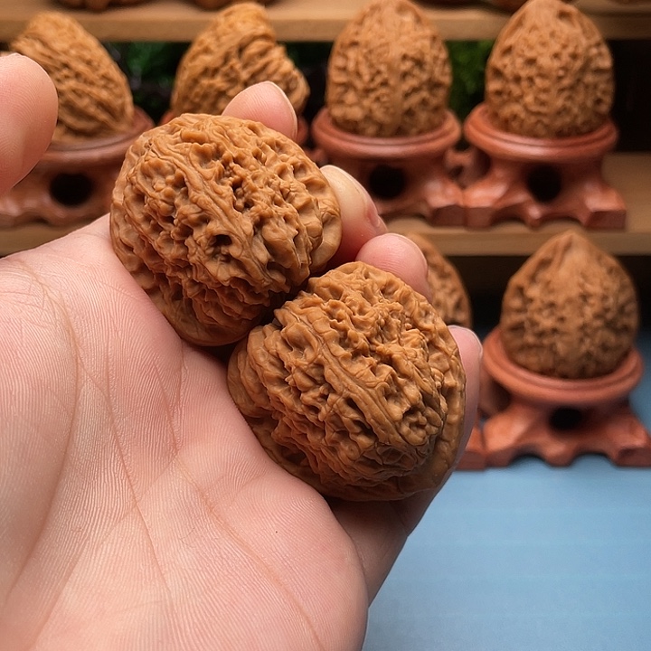 小****文玩核桃把件南疆石