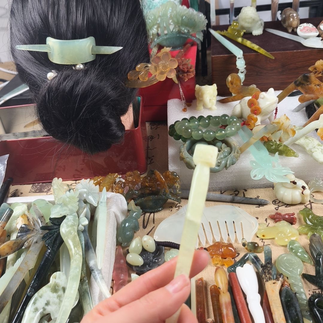 蛇纹石玉发饰合金