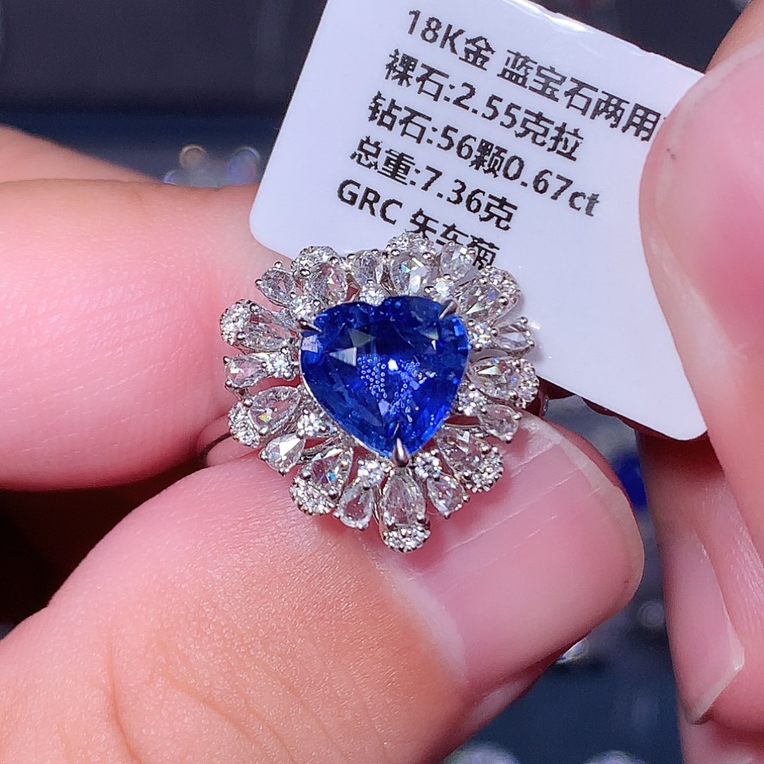 戒指蓝宝石18K金镶嵌