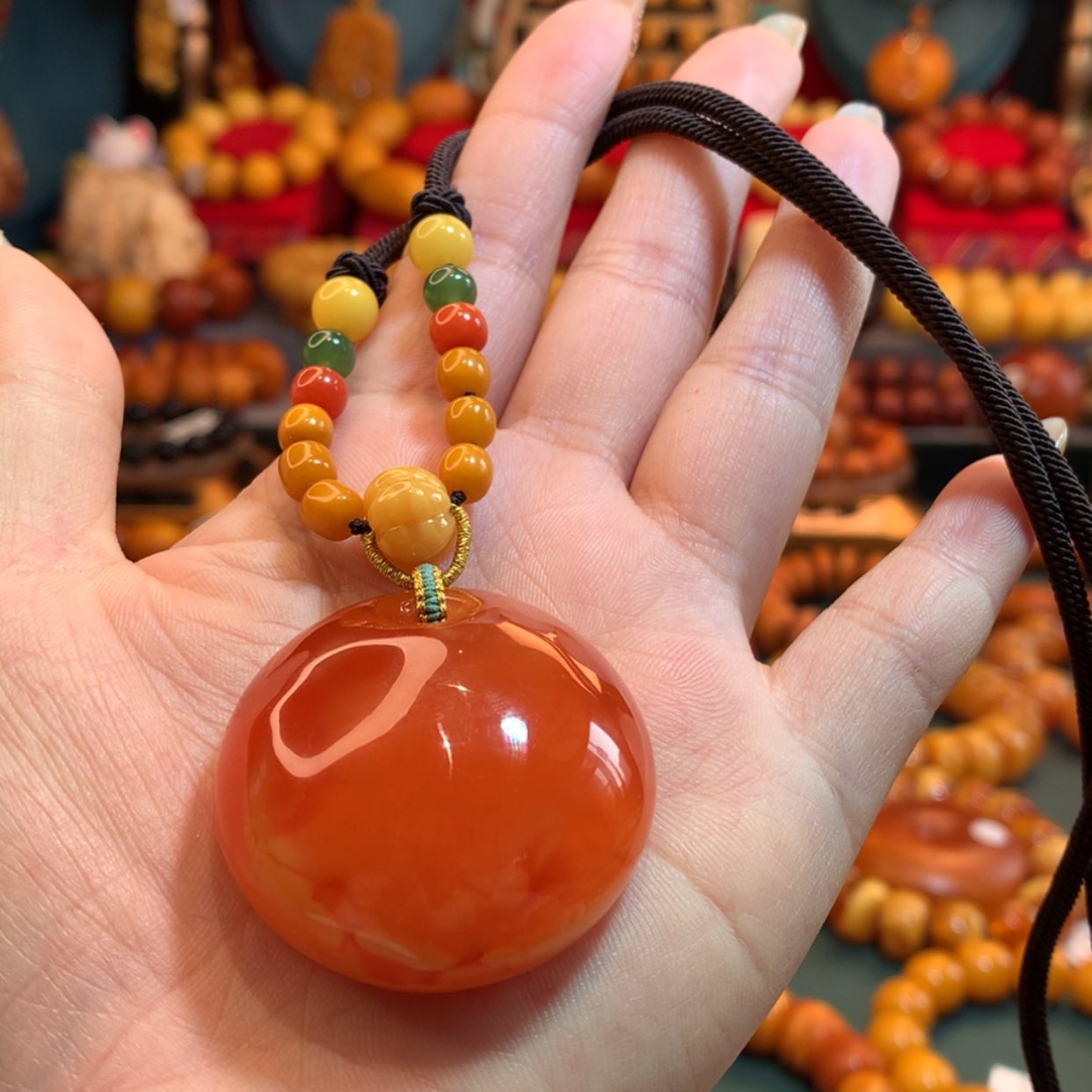 【闪购商品】蜜蜡吊坠(赠链)未镶嵌