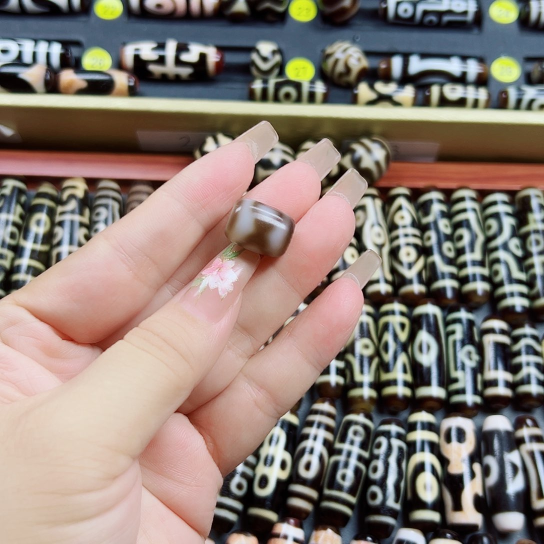 未镶嵌颈饰玛瑙/玉髓