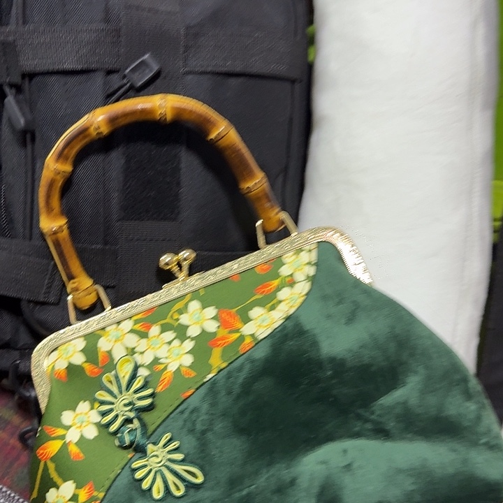 蟒皮（革）你大男大女菲菲就放假放假放假