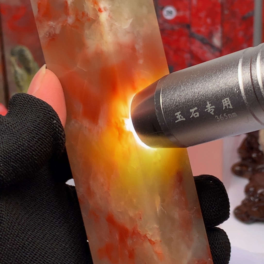 昌化石五彩红花冻印章