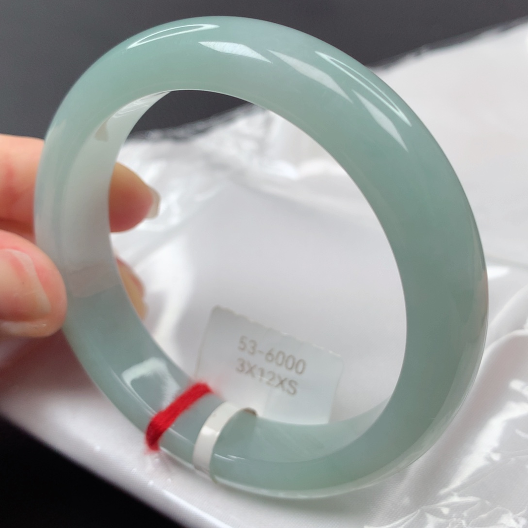 【闪购商品】翡翠手镯未镶嵌?*儿53正圈