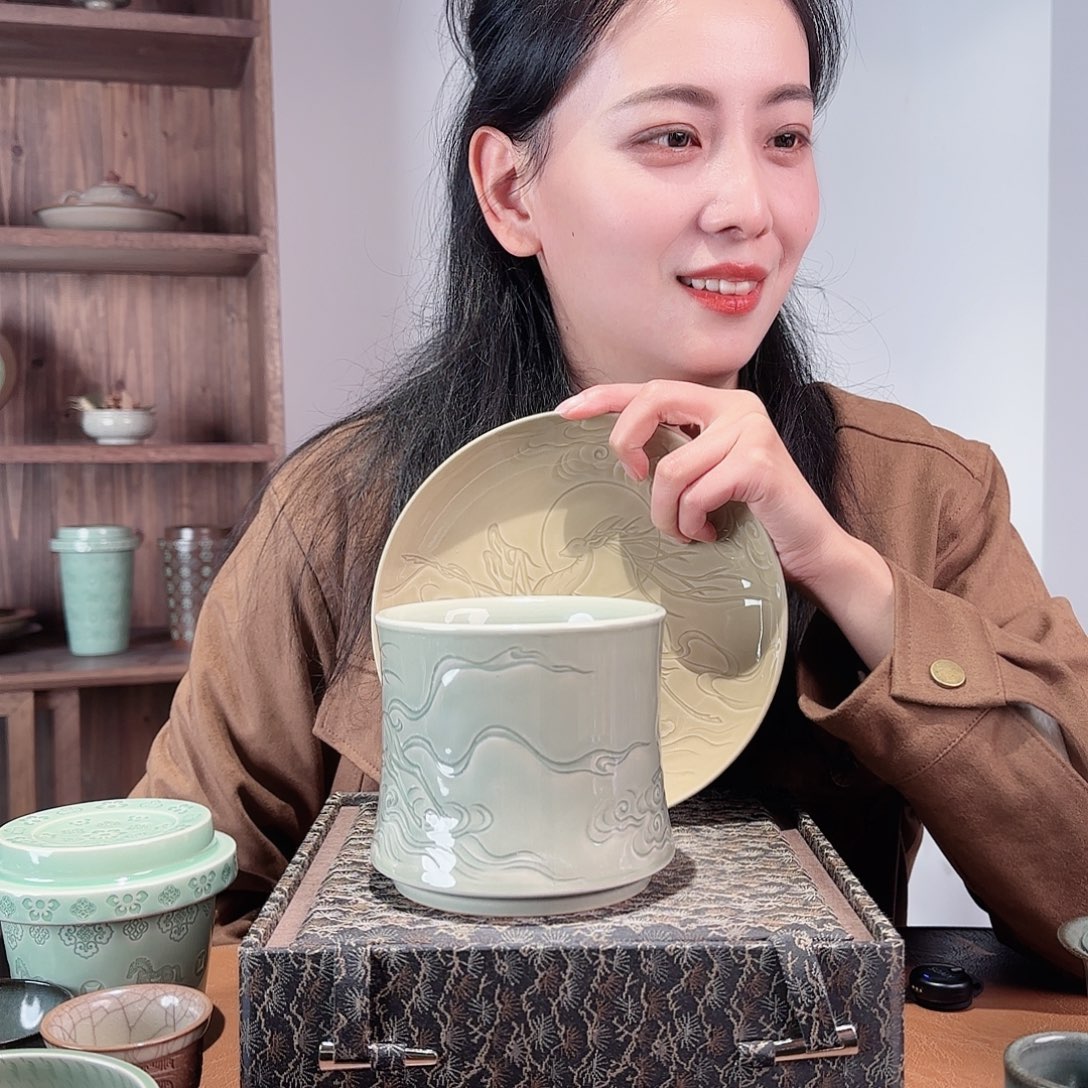 龑***瓷摆件水洗一鹿有你