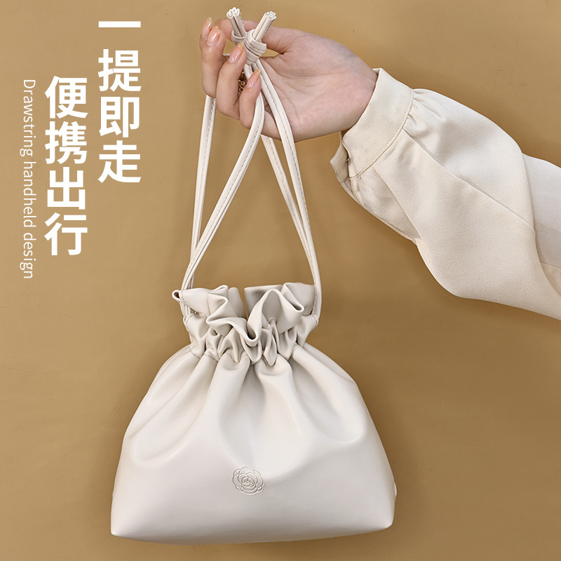 化妆包高颜值收纳袋时尚新款高级感随身化妆品PU皮手提ins风