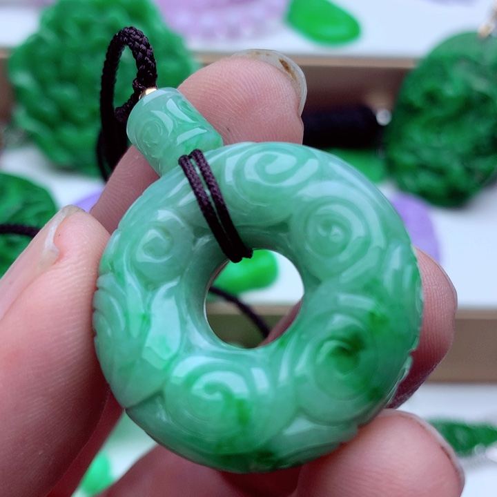 翡翠未镶嵌吊坠(不含链)