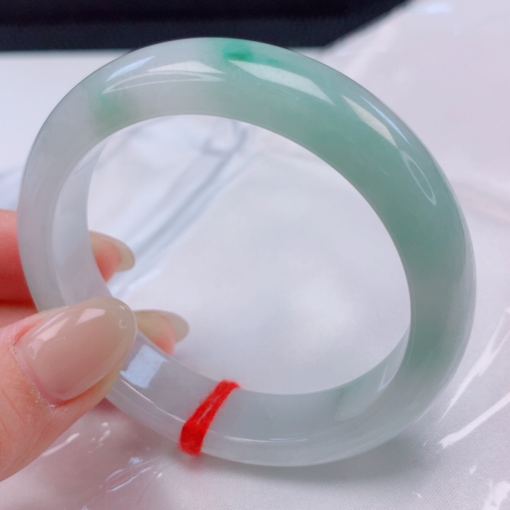 翡翠未镶嵌手镯53。54