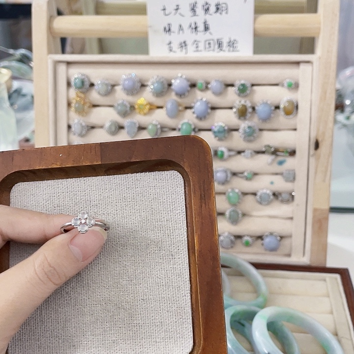 翡翠未镶嵌颈饰天然翡翠Ａ货