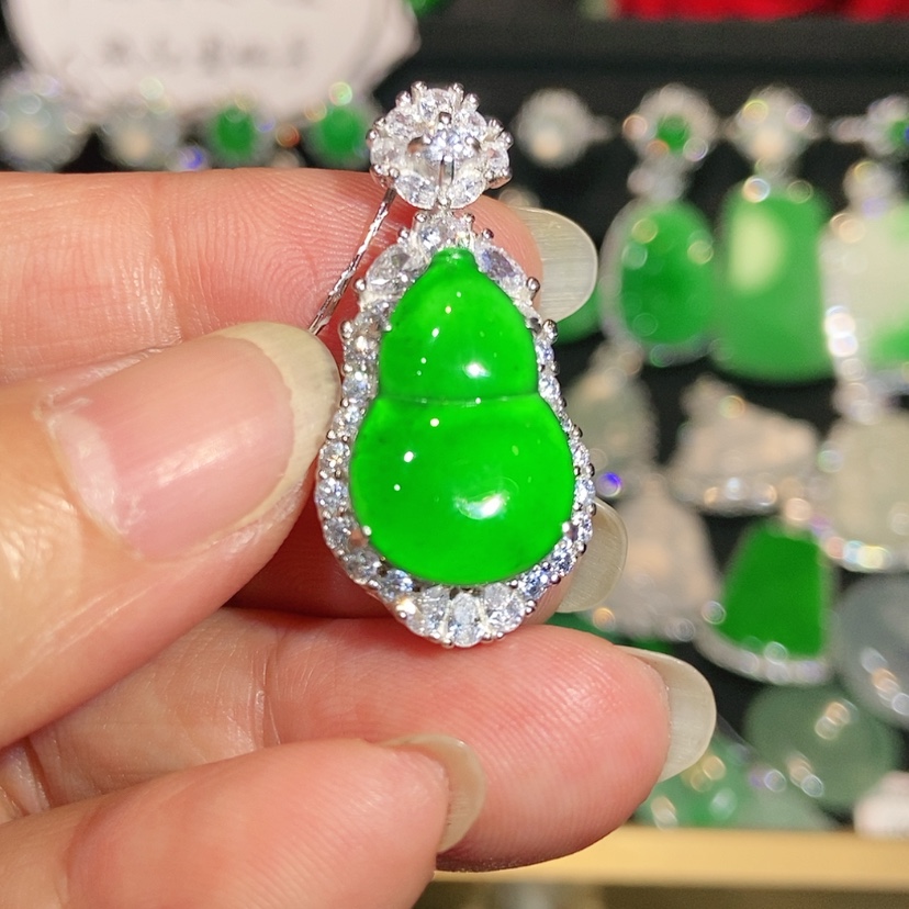 【闪购商品】颈饰未镶嵌翡翠天然翡翠