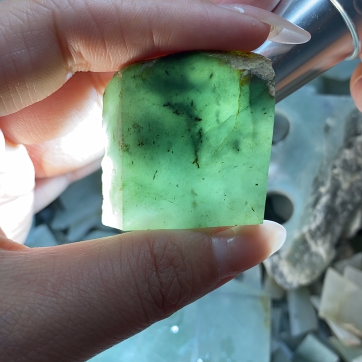 渊***爷翡翠未镶嵌颈饰翡翠