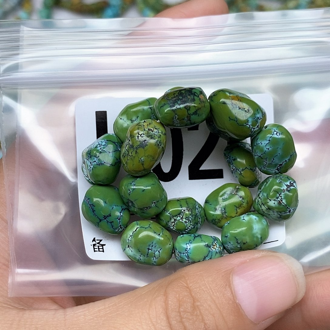 绿松石配饰未镶嵌秋****时