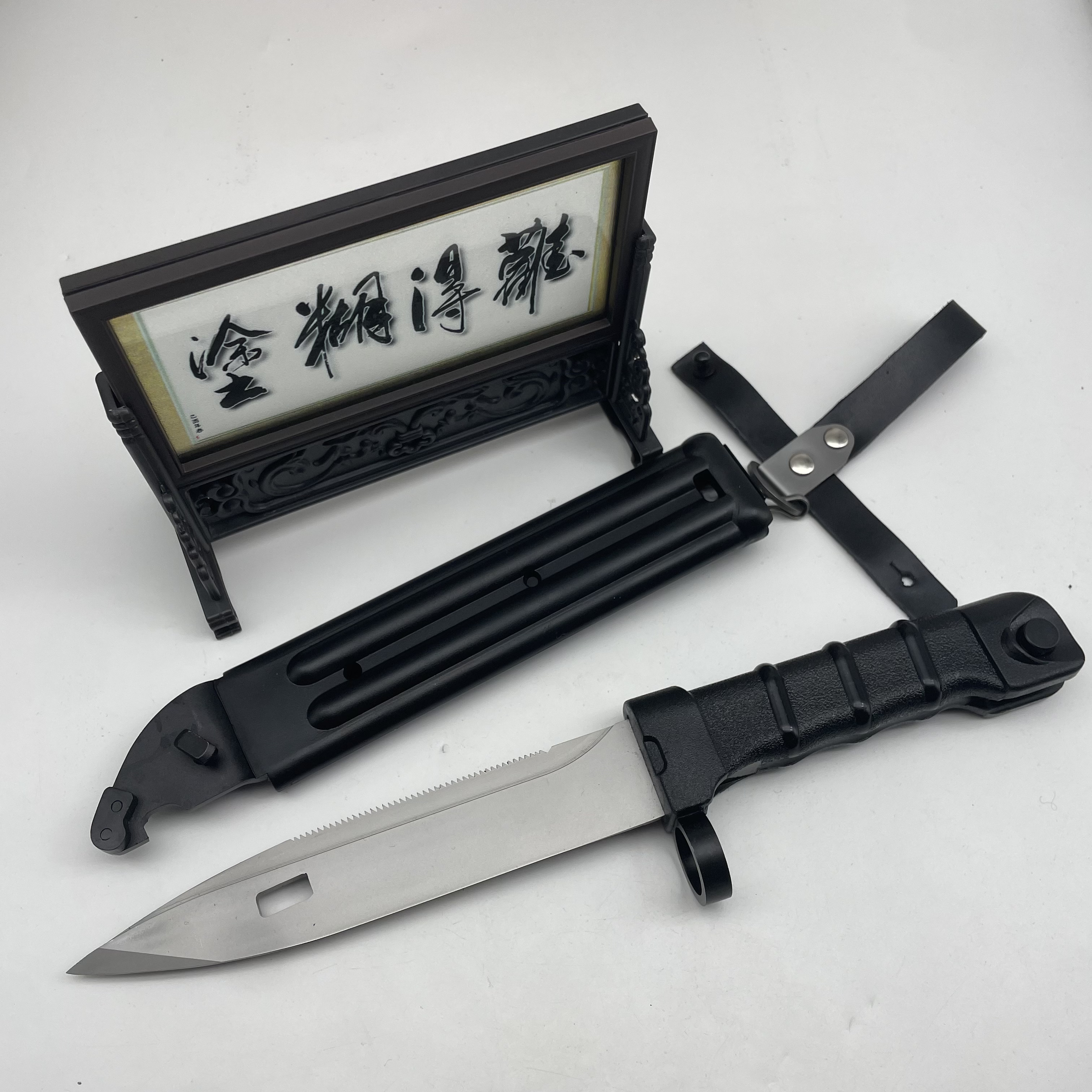 m3户外野外一体龙骨野营多功能瓜果刀