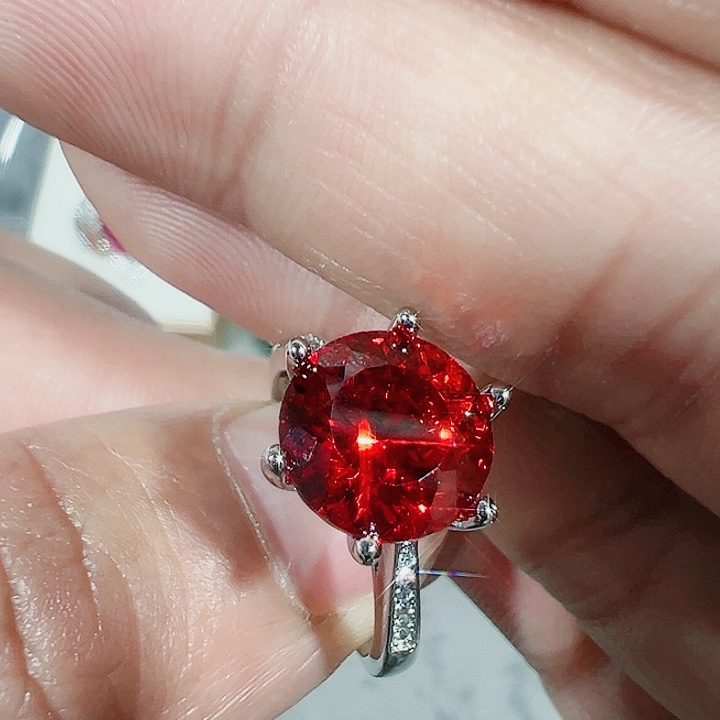 红宝石颈饰未镶嵌