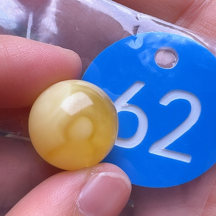 蜜蜡裸石未镶嵌17.6m m