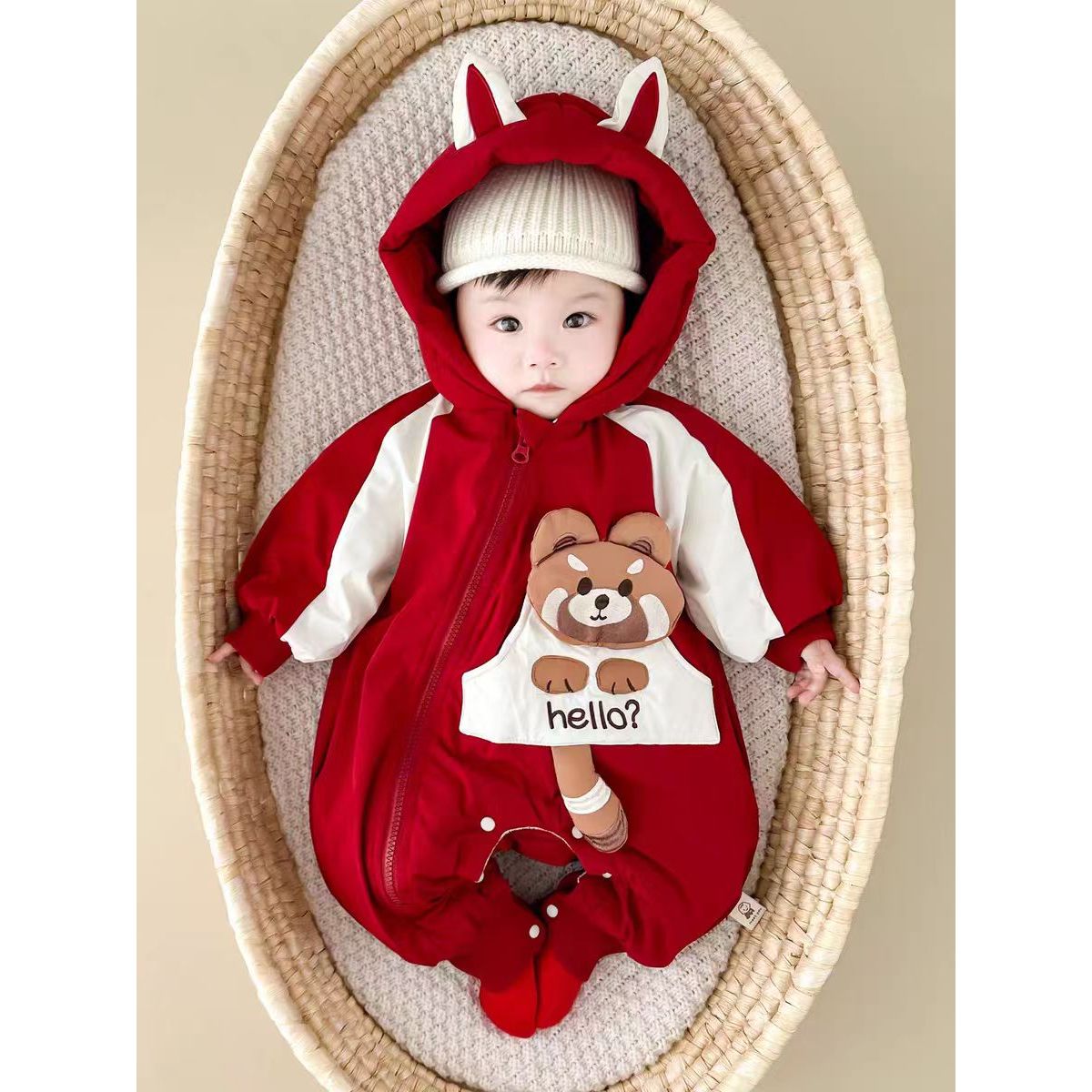 尖耳帽斜插肩中厚棉宝宝连体衣保暖棉服外出哈衣爬爬服