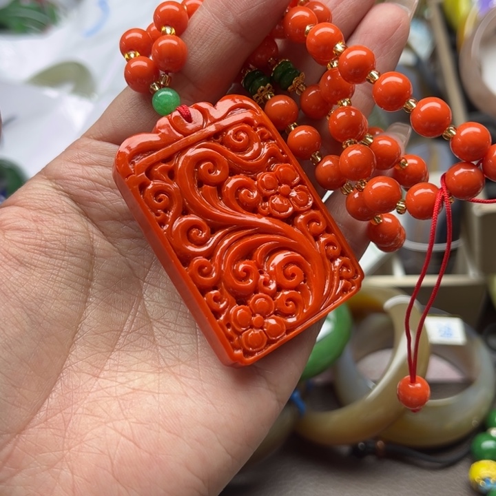 石英质玉颈饰未镶嵌