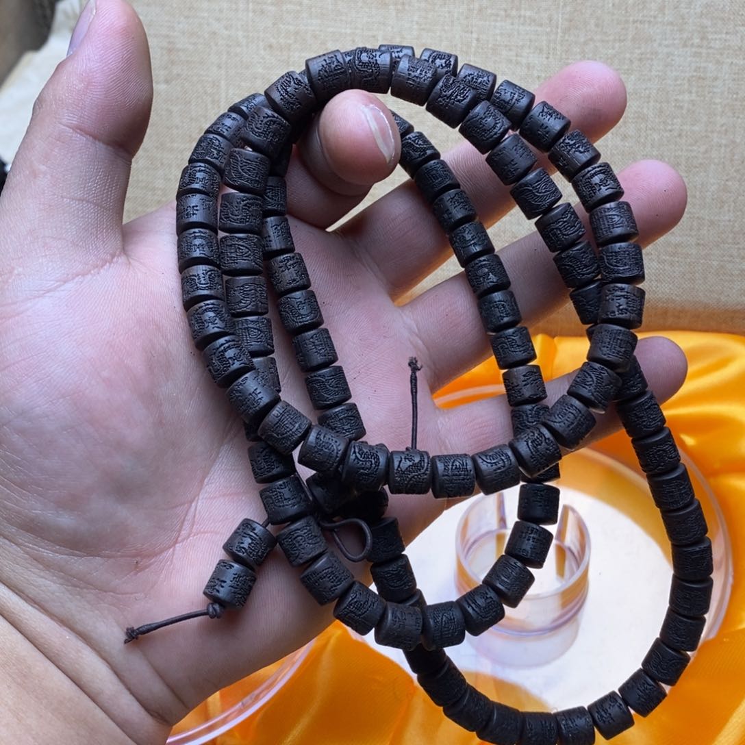 滴血莲花菩提吊坠