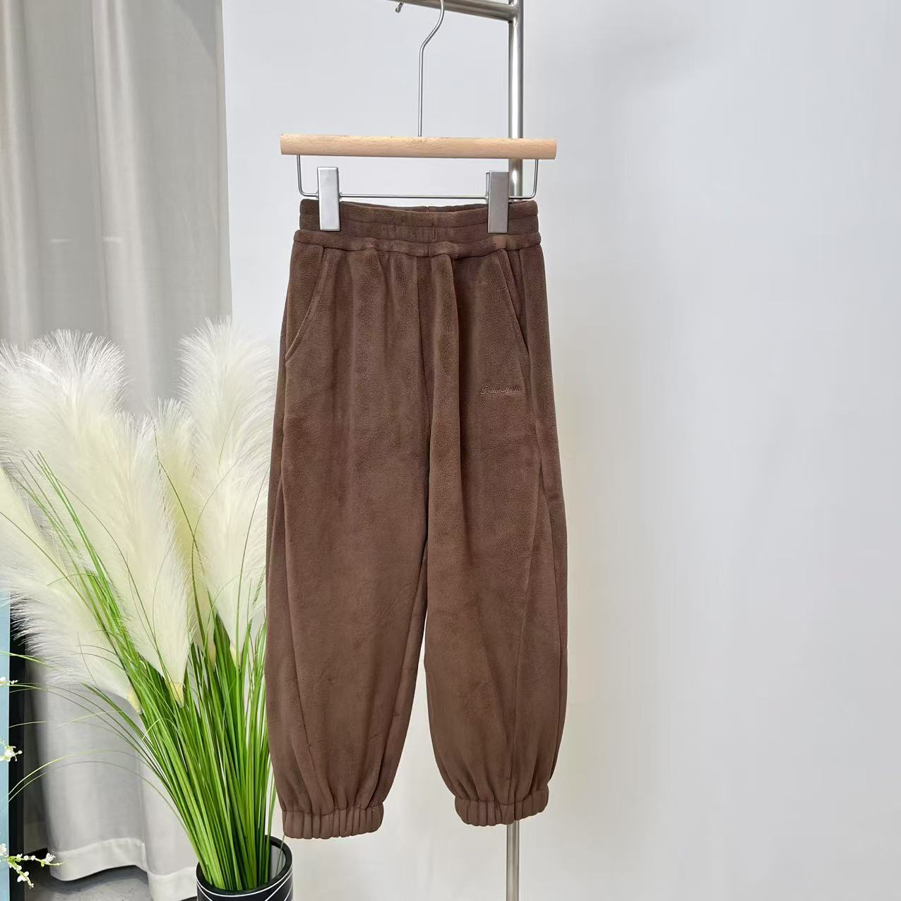 秋冬男童女童加绒咖色裤子 5125禾系