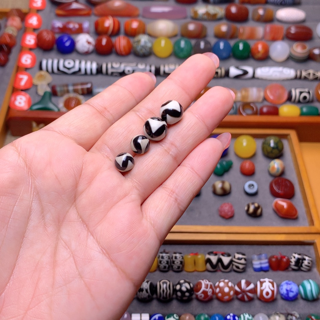 男***败未镶嵌颈饰玛瑙/玉髓