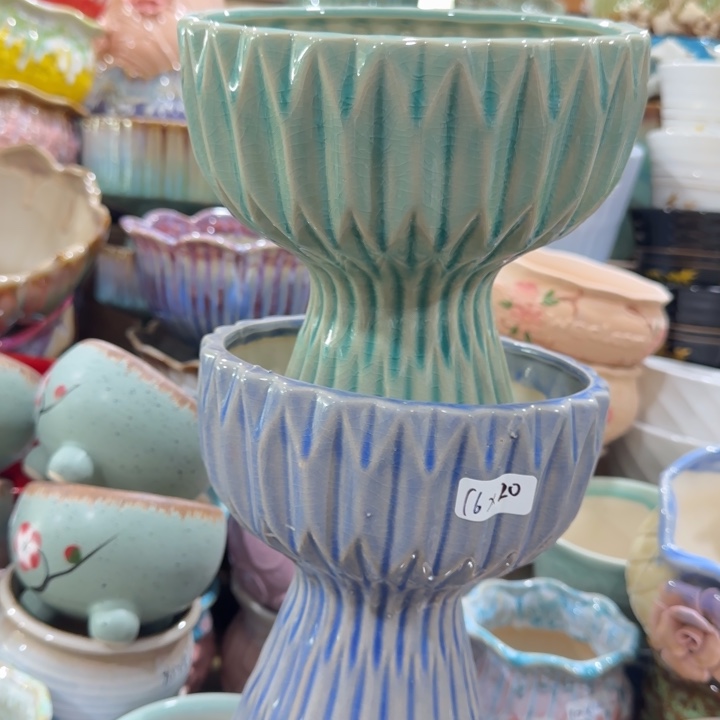 凑9块包邮，有孔，陶瓷花盆