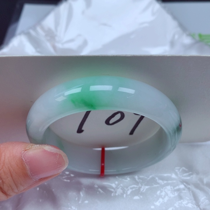 翡翠手镯（贵妃镯）未镶嵌翡翠