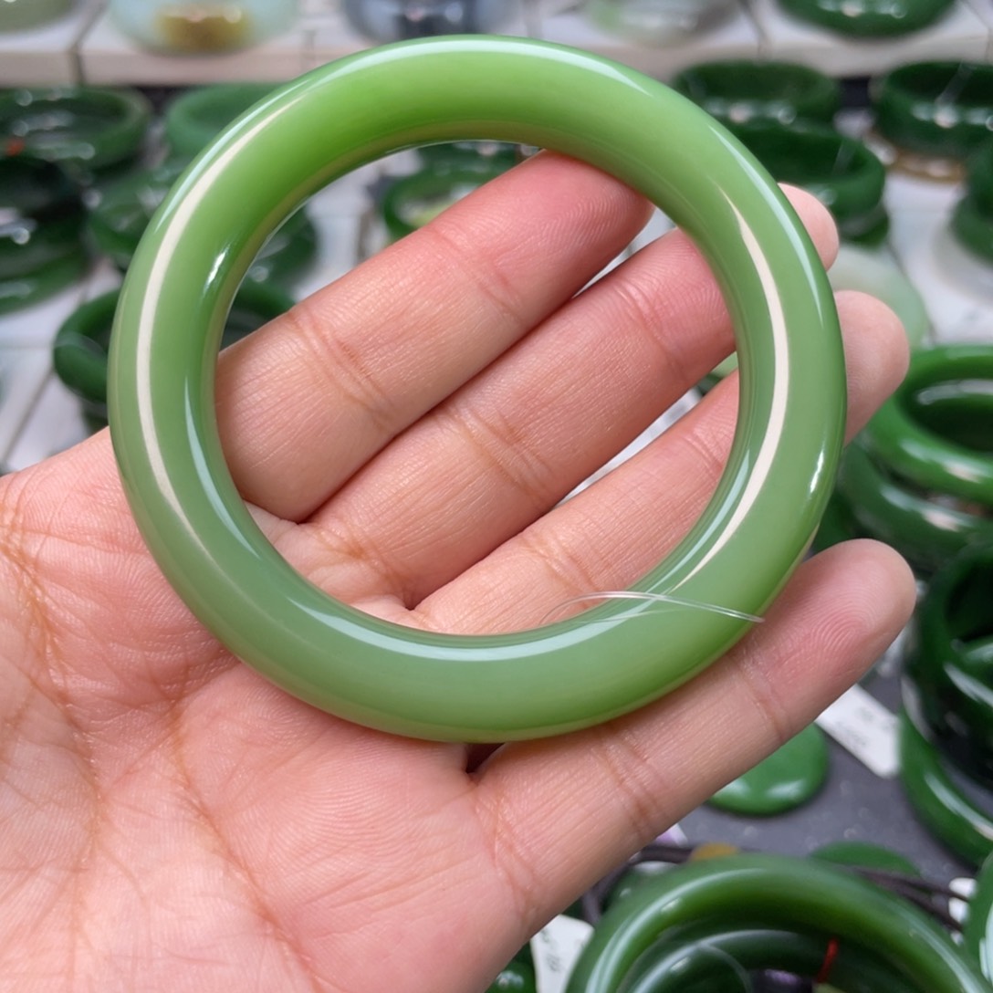 和田玉（碧玉）手镯未镶嵌