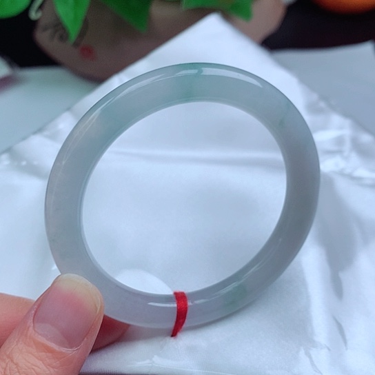 翡翠手镯未镶嵌     圆条51-52 冰飘花