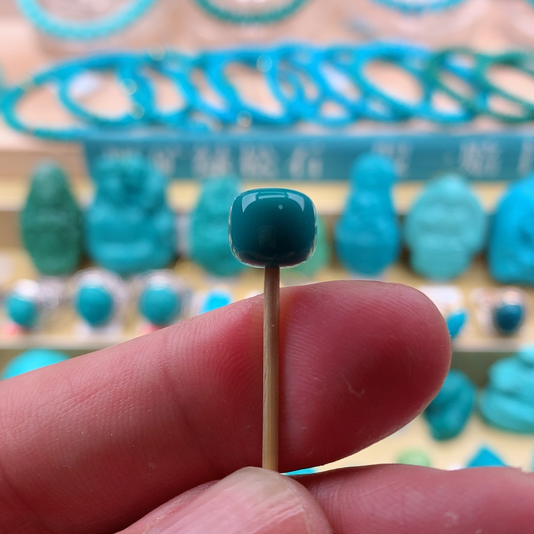 绿松石颈饰未镶嵌