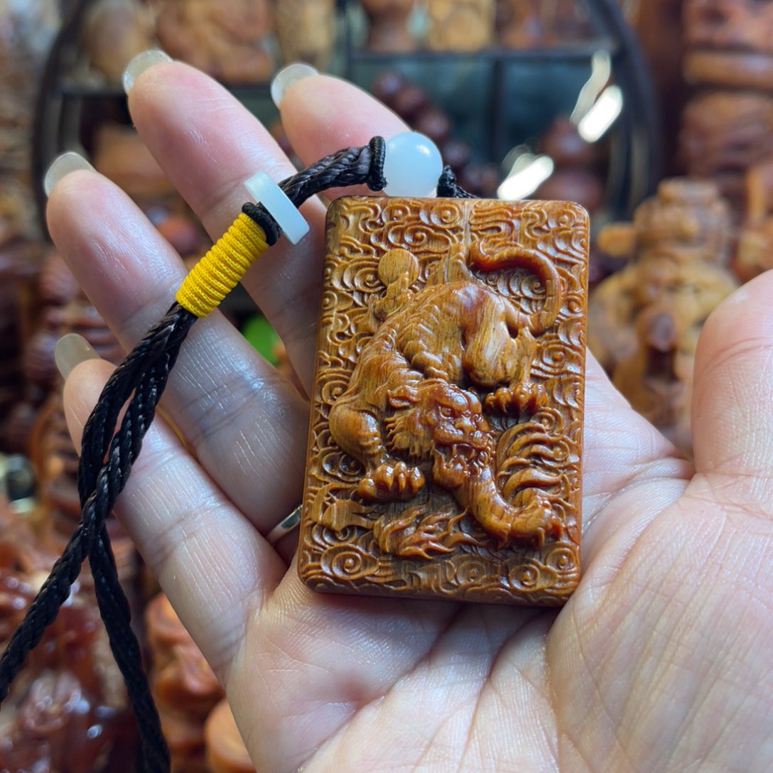 其他松木（琥珀木）虎牌