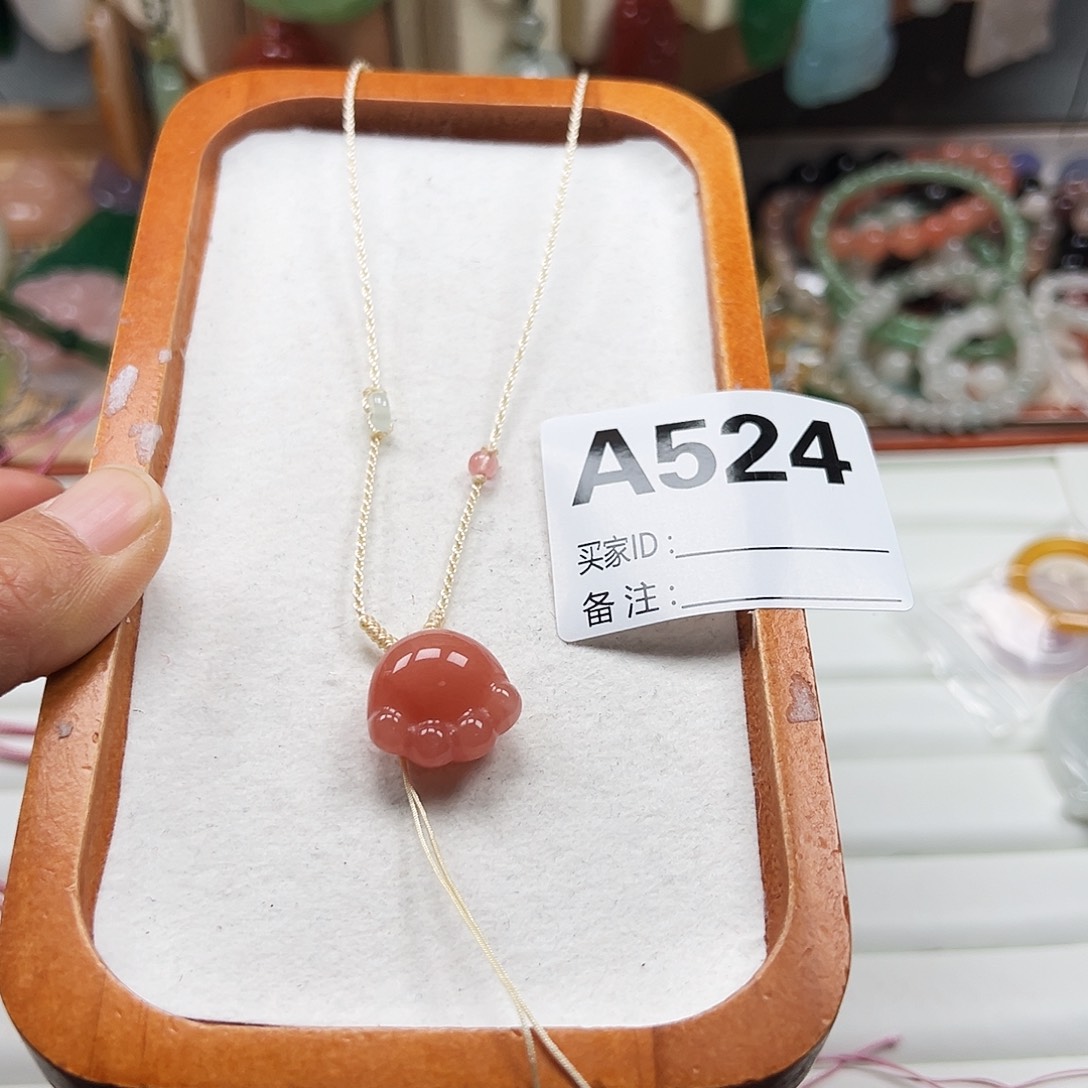 芋***子石英质玉合金颈饰