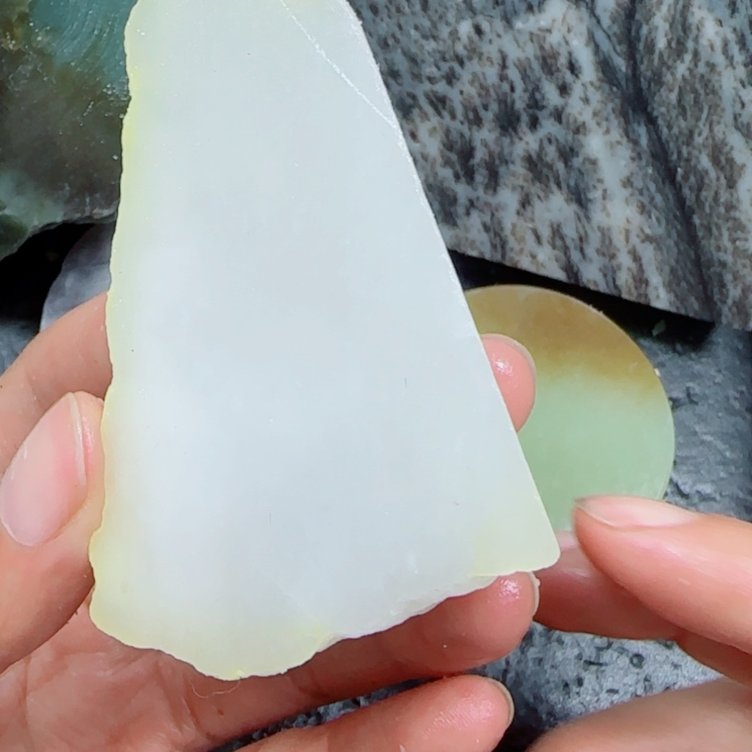 和田玉未镶嵌珠宝半成品